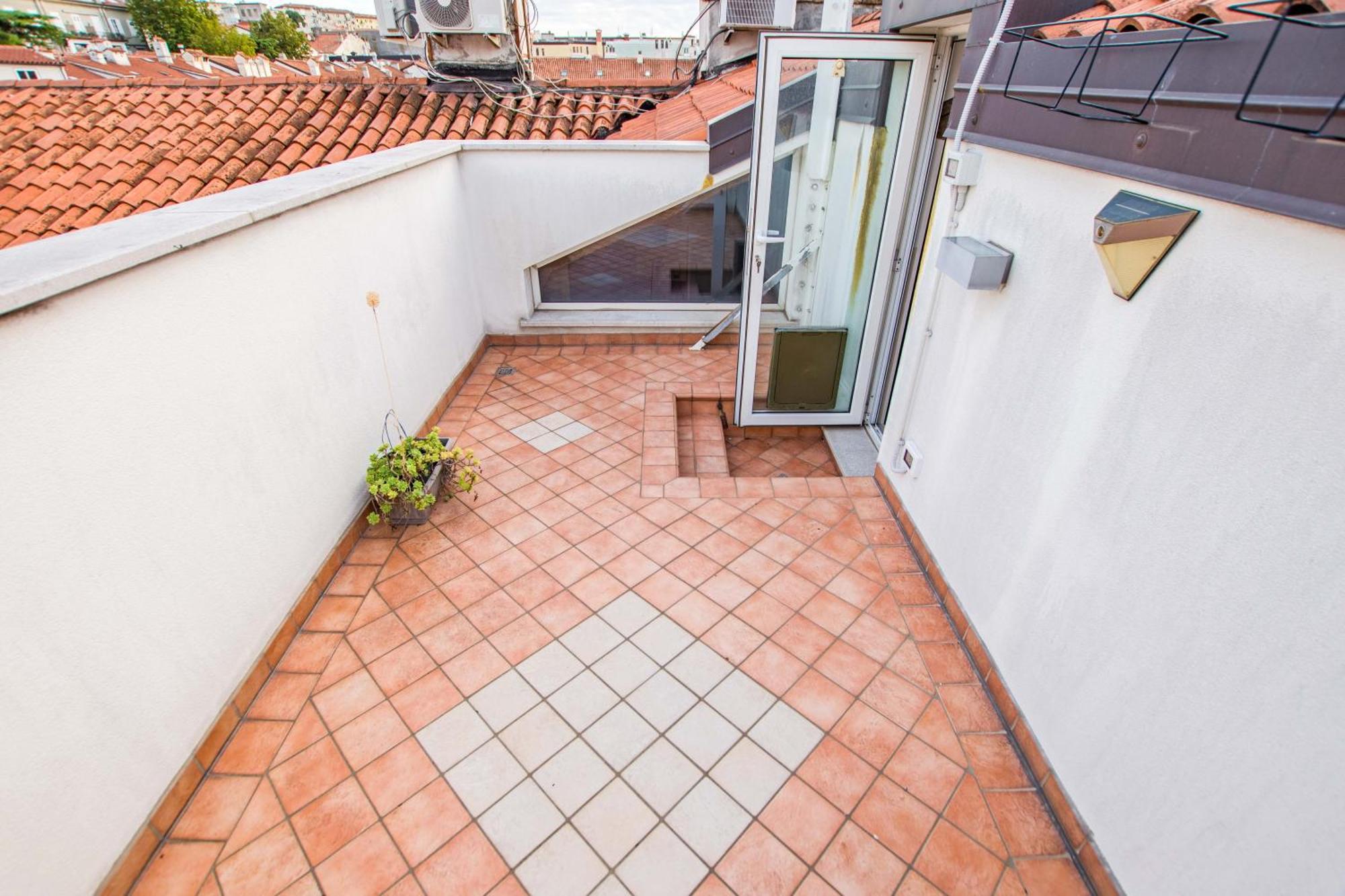 Panorama Loft Apartment Trieste Exterior photo